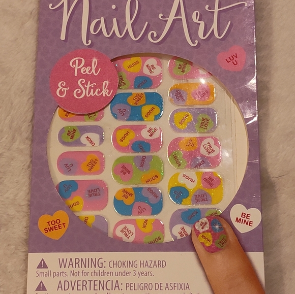NWT! Valentine's Day Nail Polish Strips & Press-On Nails Set - Picture 7 of 12
